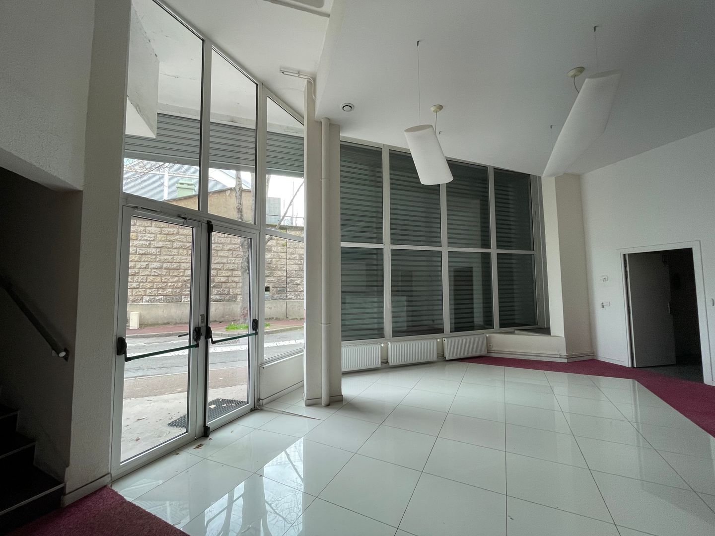 local d'activités de 900m², Saint-Cloud (Hauts-de-Seine)