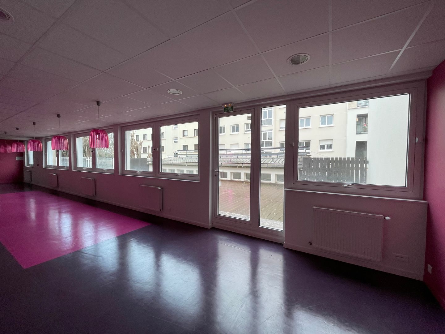 local d'activités de 900m², Saint-Cloud (Hauts-de-Seine)