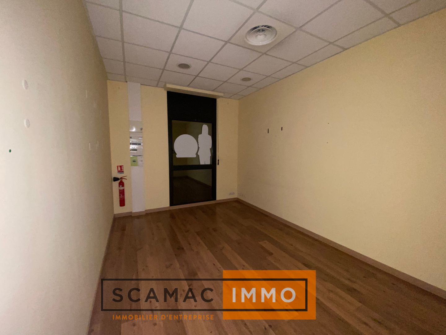 local commercial de 79m², Aix-en-Provence (Bouches-du-Rhône)