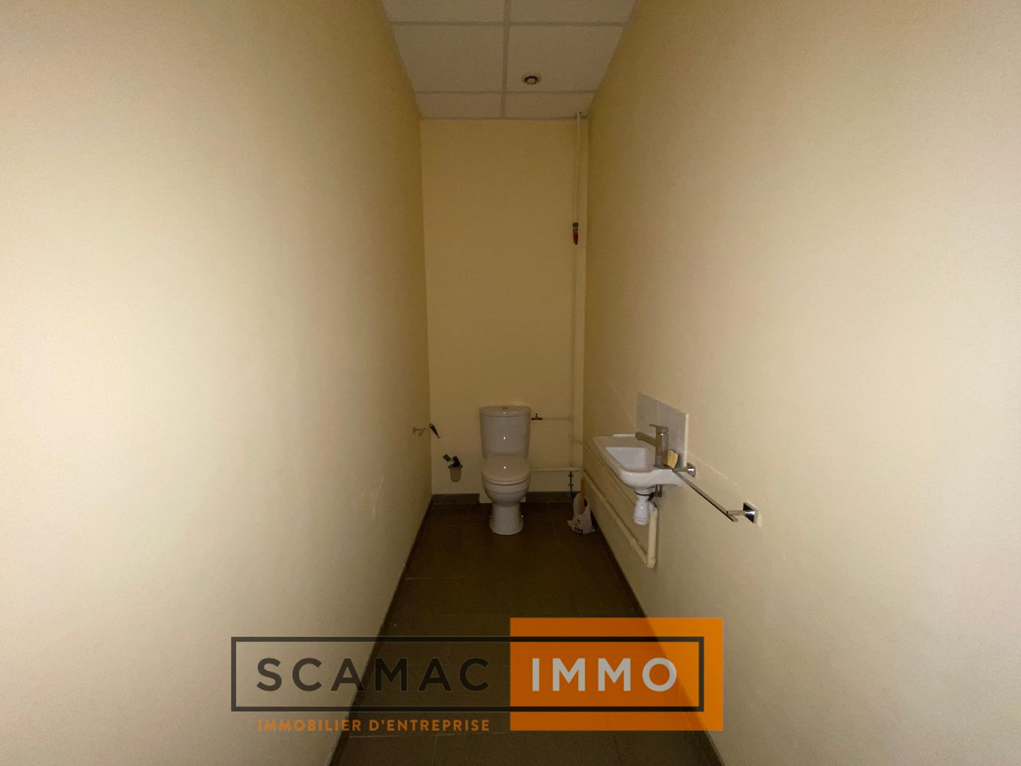 local commercial de 79m², Aix-en-Provence (Bouches-du-Rhône)