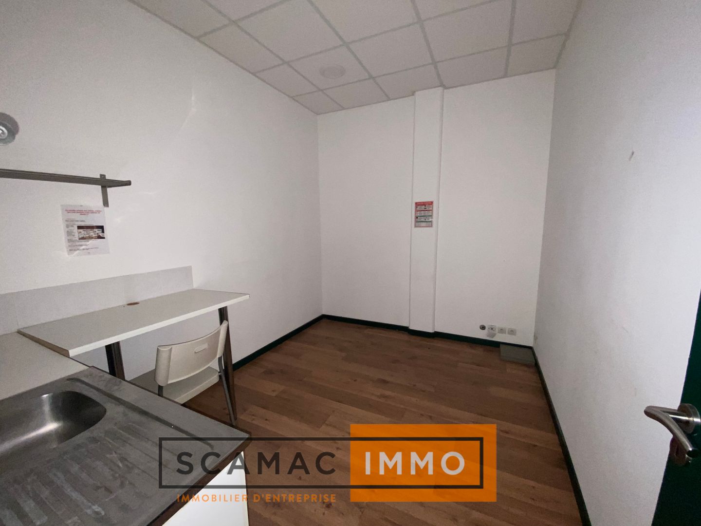 local commercial de 79m², Aix-en-Provence (Bouches-du-Rhône)