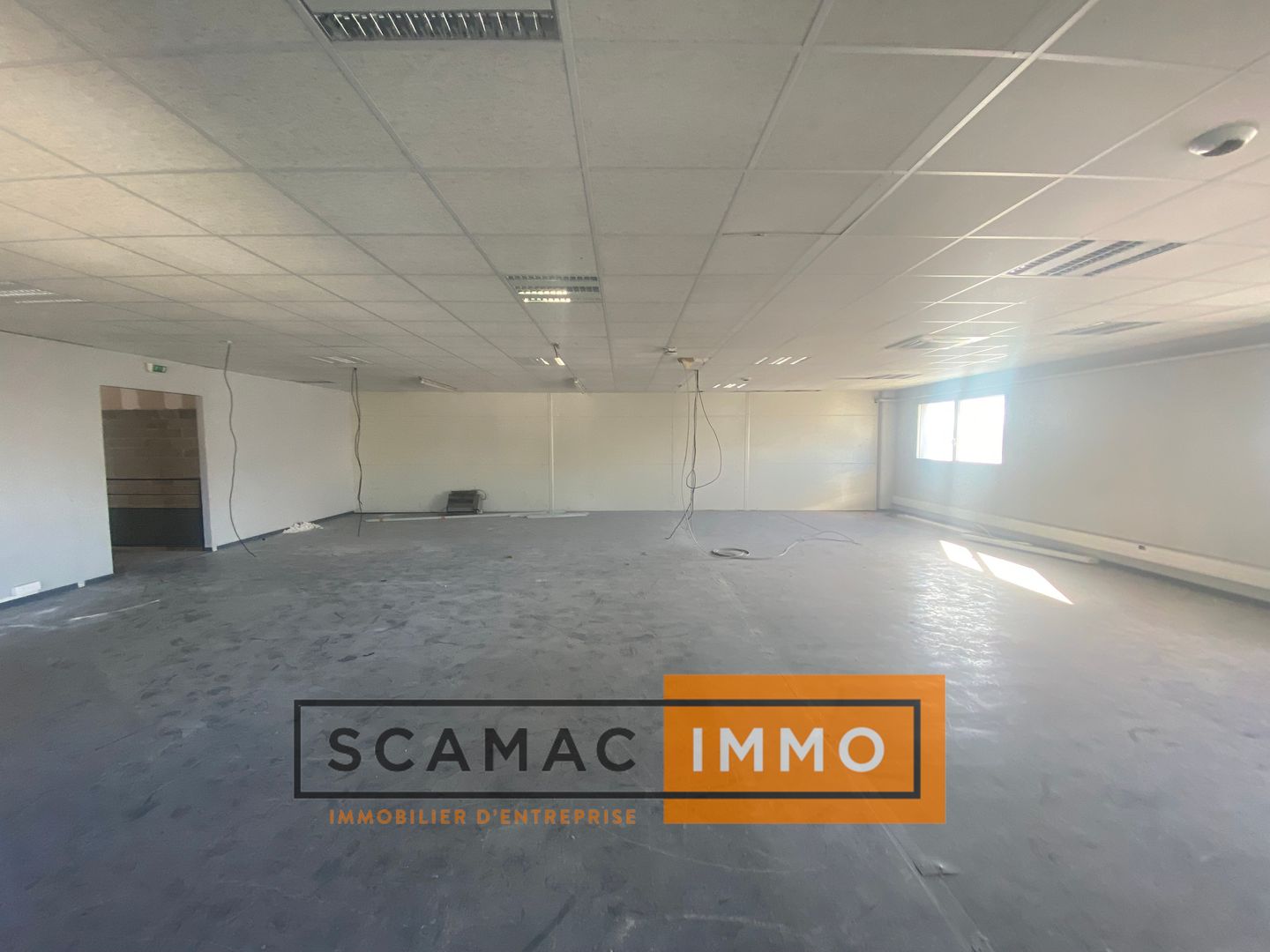 local d'activités de 190m², Marseille 14 (Bouches-du-Rhône)