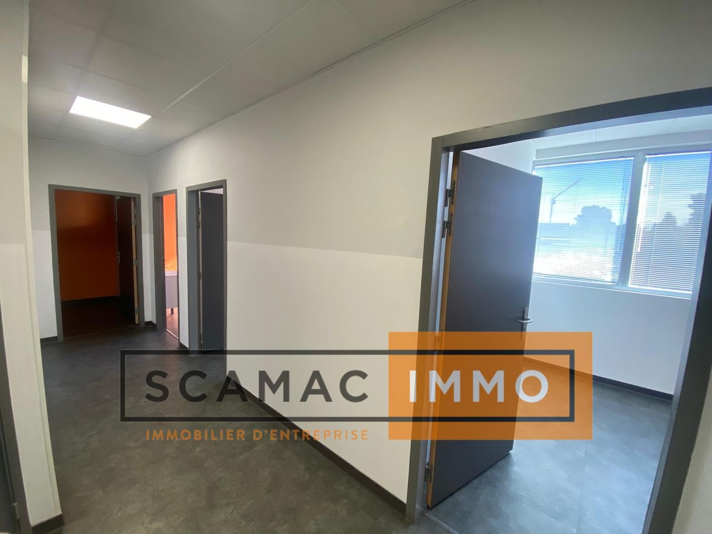 local d'activités de 990m², Marseille 14 (Bouches-du-Rhône)