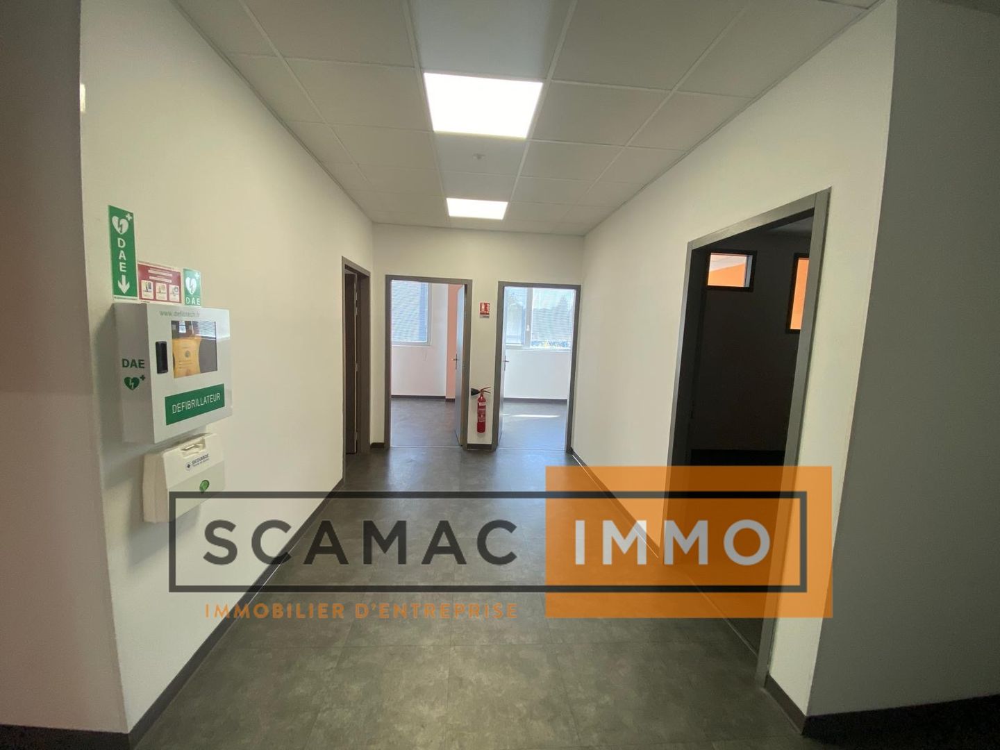 local d'activités de 990m², Marseille 14 (Bouches-du-Rhône)