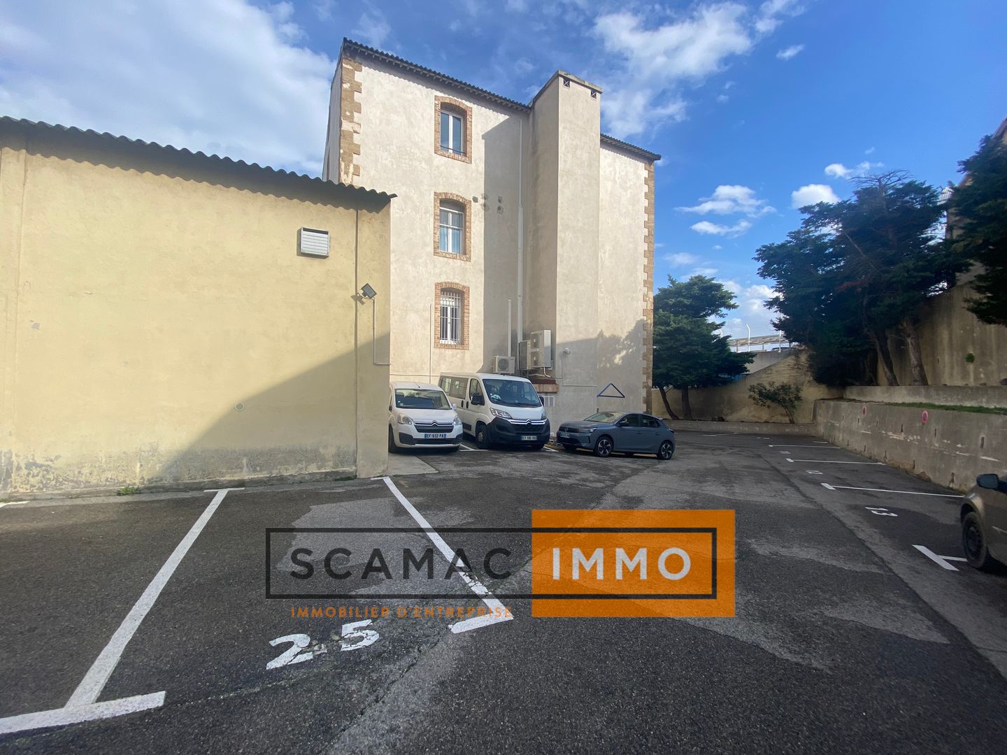 bureau de 136m², Marseille 15 (Bouches-du-Rhône)