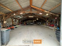 entrepôt de 265m², Puyvert (Vaucluse)