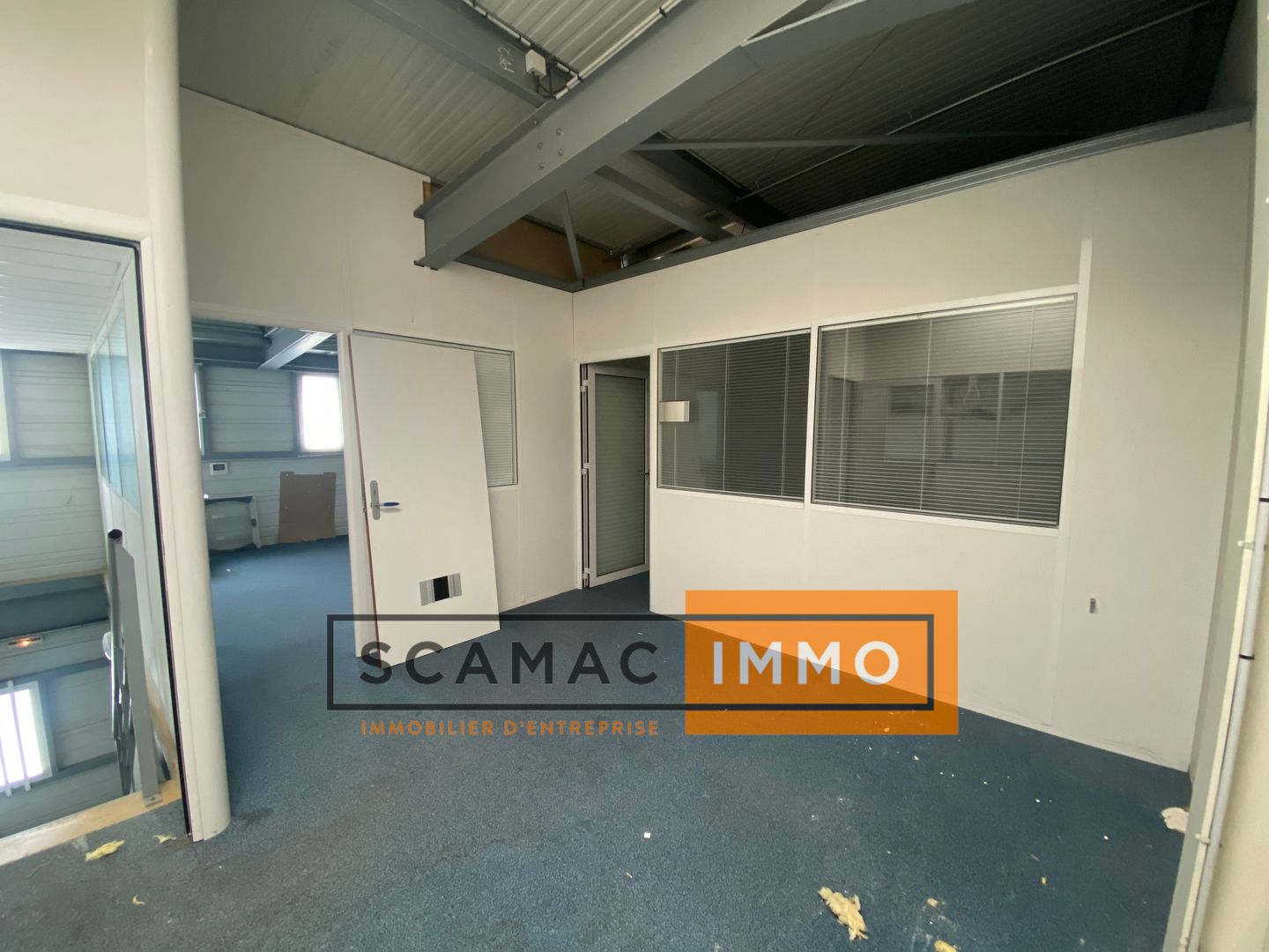 local d'activités de 210m², Pertuis (Vaucluse)