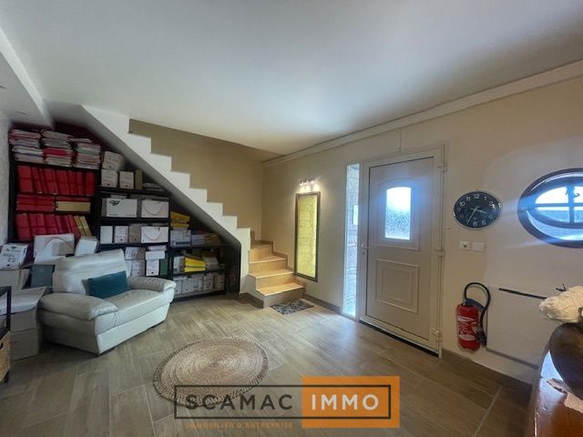 locaux mixtes de 548m², Arpajon (Essonne)
