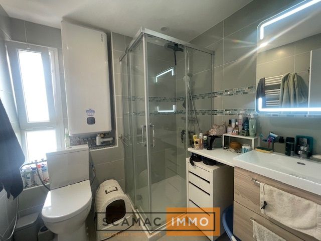 locaux mixtes de 548m², Arpajon (Essonne)