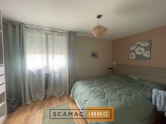 locaux mixtes de 548m², Arpajon (Essonne)