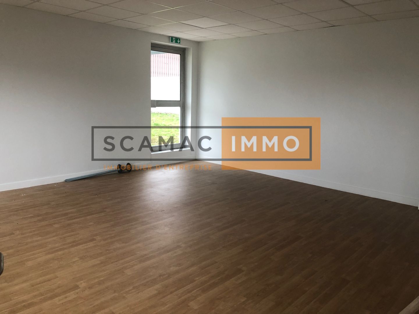 local d'activités de 770m², Saint-Ouen-l'Aumône (Val-d'Oise)