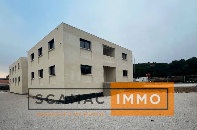 locaux mixtes de 170m², Saint-Mitre-les-Remparts (Bouches-du-Rhône)
