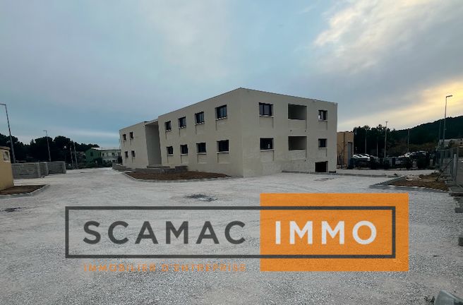 locaux mixtes de 220m², Saint-Mitre-les-Remparts (Bouches-du-Rhône)