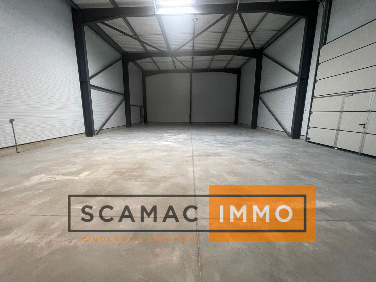 entrepôt de 243m², Lambesc (Bouches-du-Rhône)