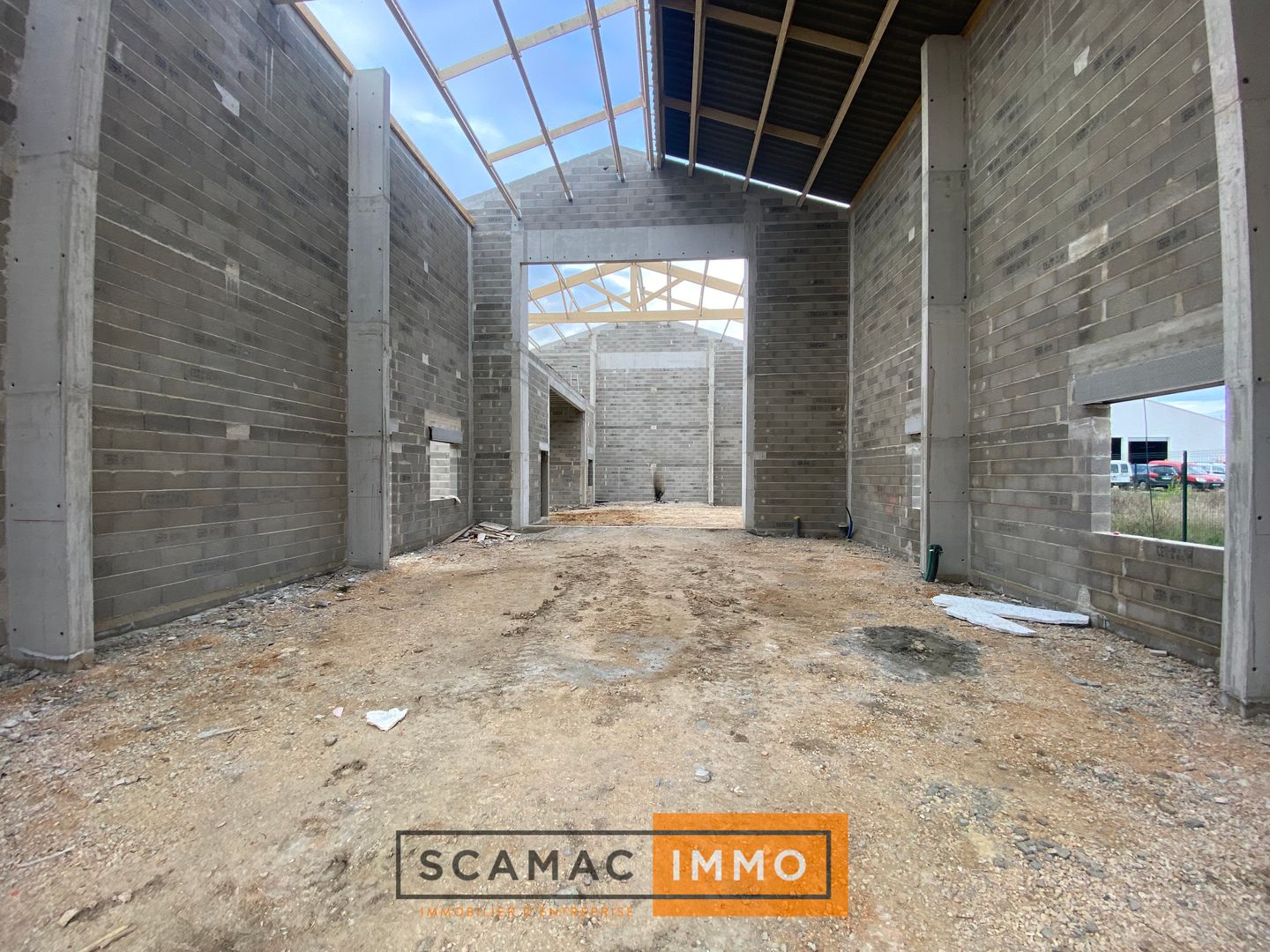 local d'activités de 380m², Rognac (Bouches-du-Rhône)