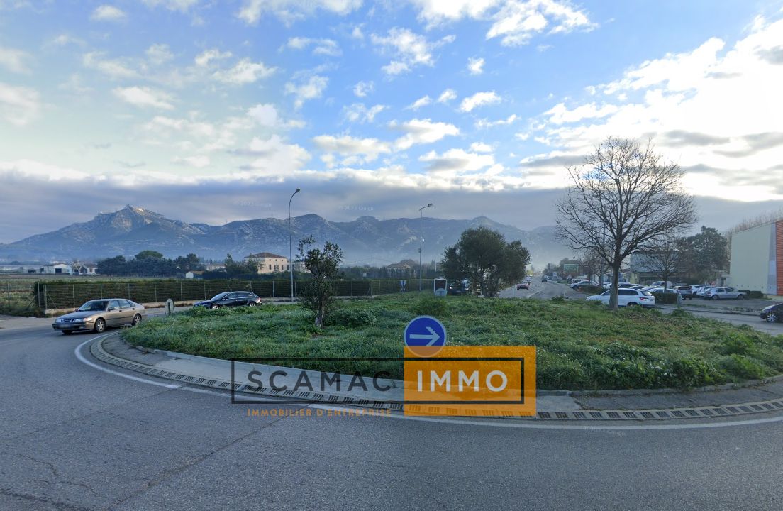 entrepôt de 500m², Aubagne (Bouches-du-Rhône)