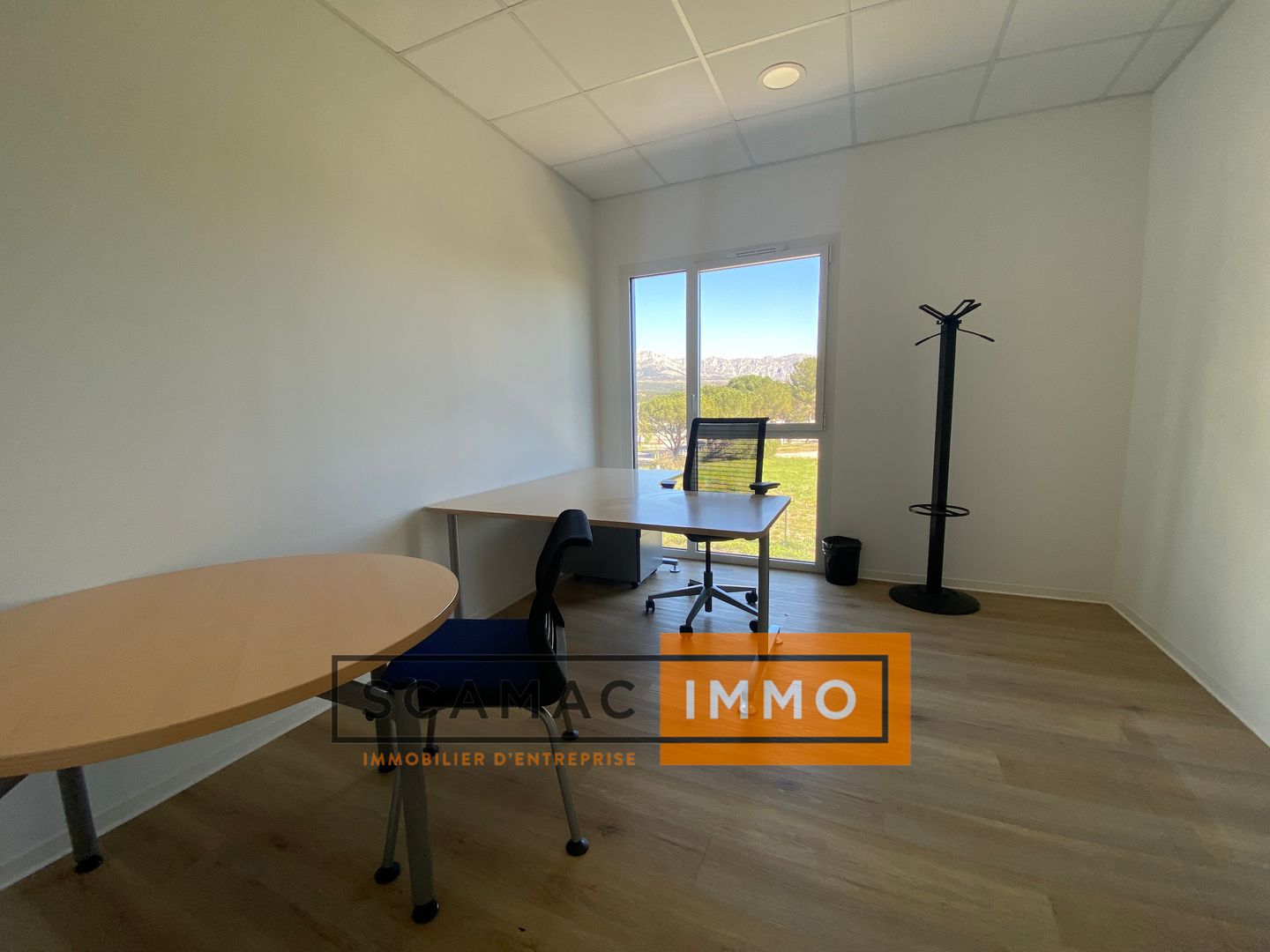 bureau de 136m², Rousset (Bouches-du-Rhône)