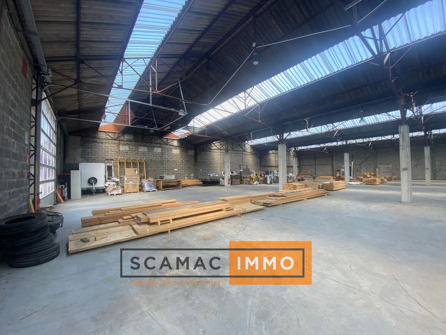 entrepôt de 600m², Rousset (Bouches-du-Rhône)