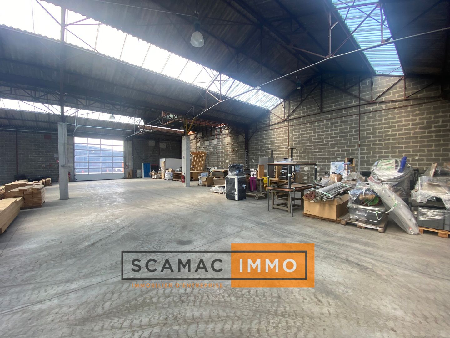 entrepôt de 600m², Rousset (Bouches-du-Rhône)