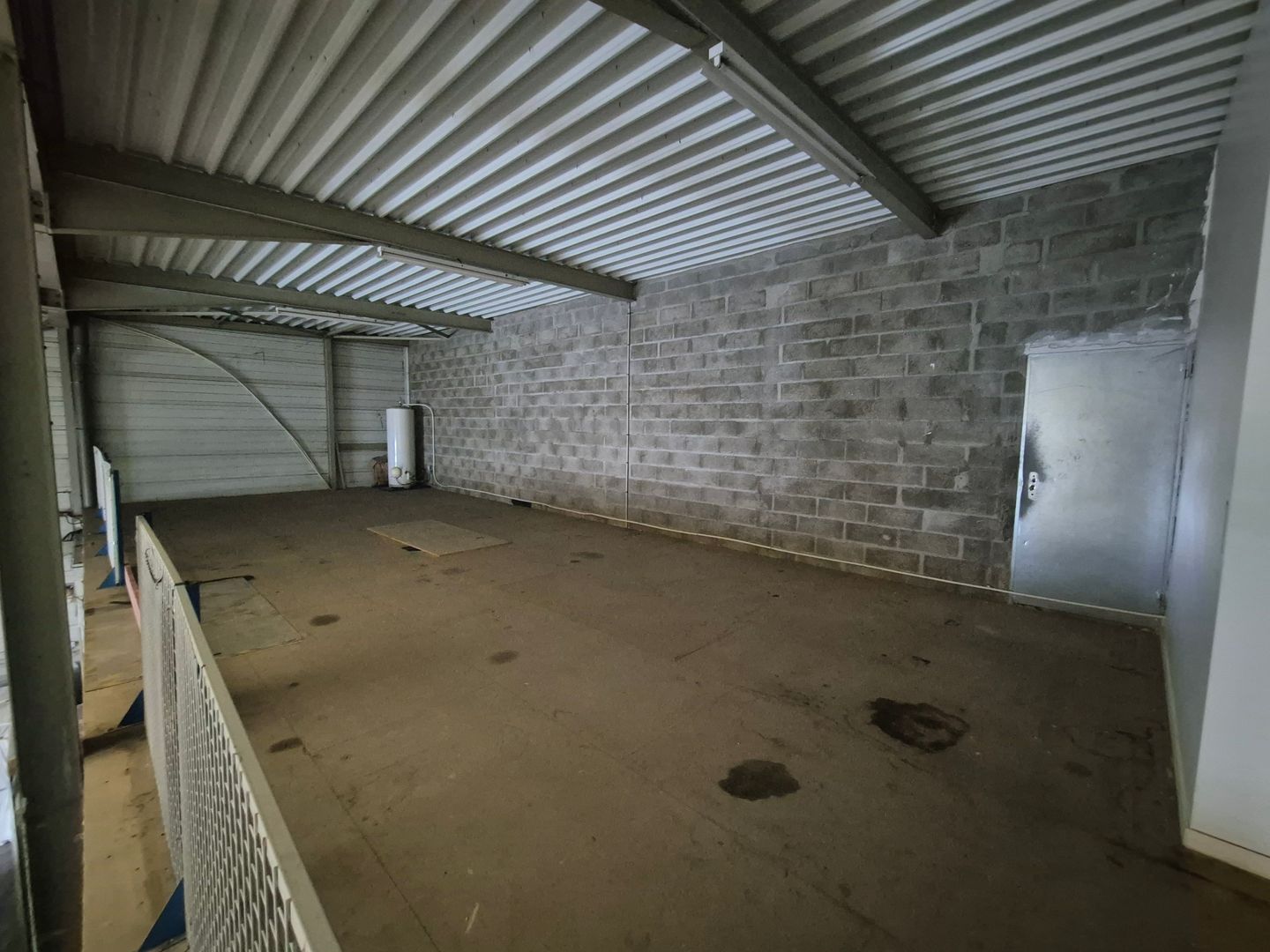 local d'activités de 432m², Claye-Souilly (Seine-et-Marne)