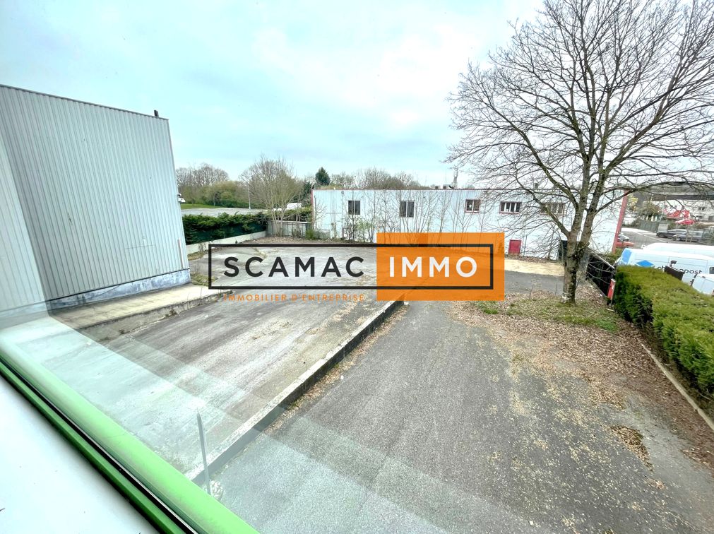 local d'activités de 3&nbsp;000m², Brie-Comte-Robert (Seine-et-Marne)