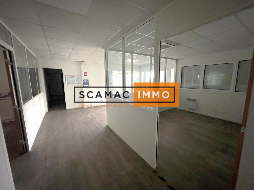 local d'activités de 3&nbsp;000m², Brie-Comte-Robert (Seine-et-Marne)