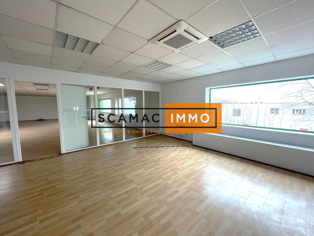 local d'activités de 3&nbsp;000m², Brie-Comte-Robert (Seine-et-Marne)