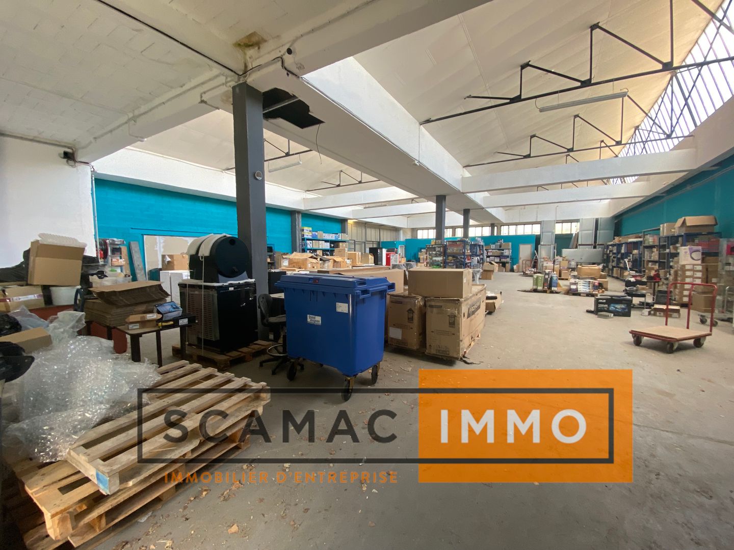 hangar de 825m², Avignon (Vaucluse)