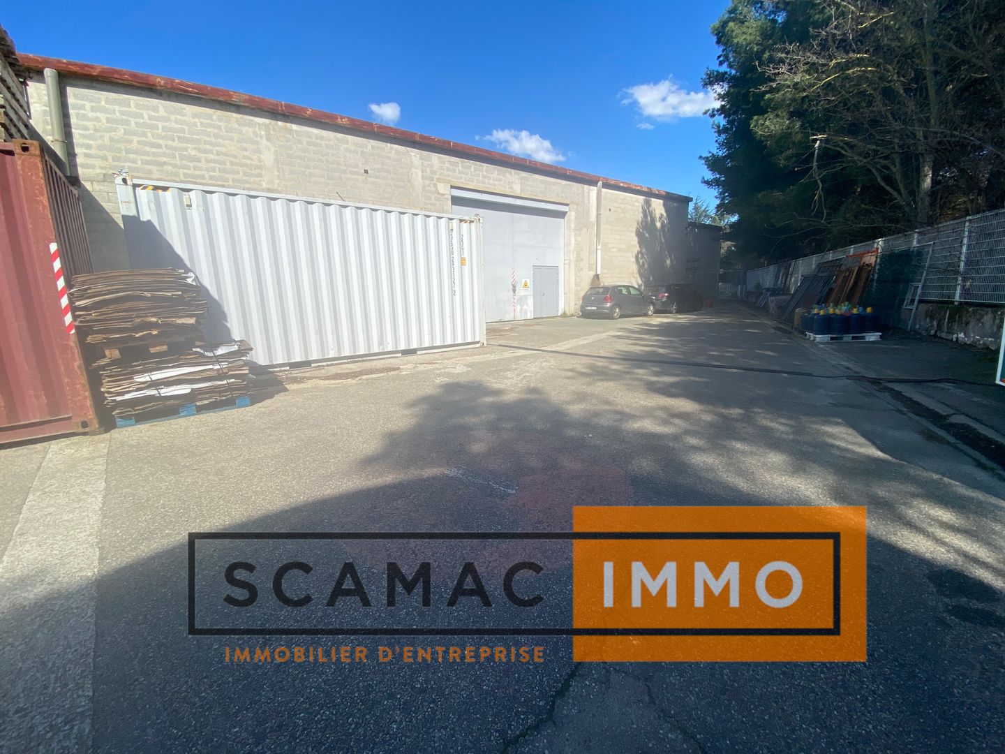 hangar de 1&nbsp;100m², Avignon (Vaucluse)
