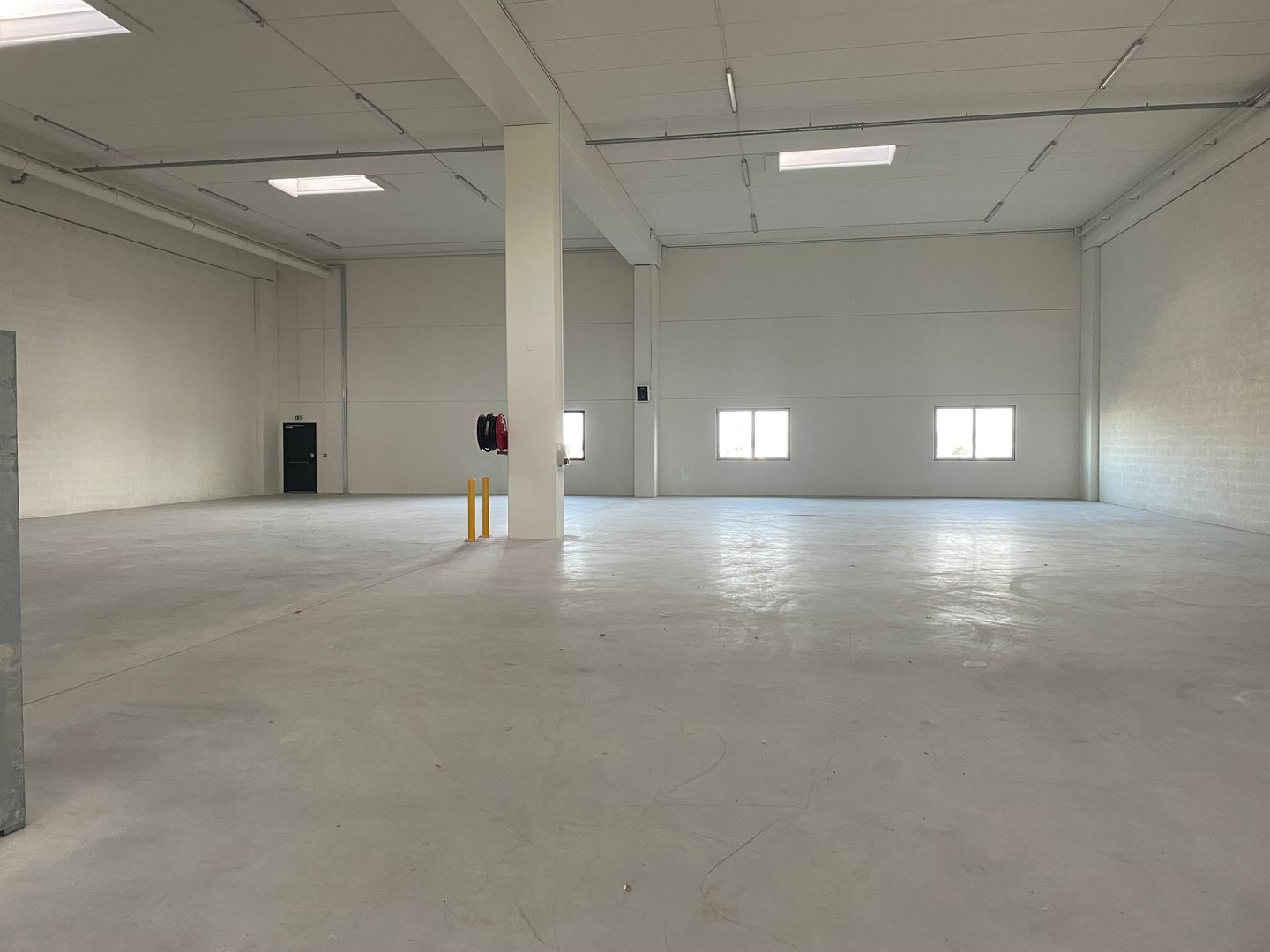 entrepôt de 1 043m², Bondy (Seine-Saint-Denis)