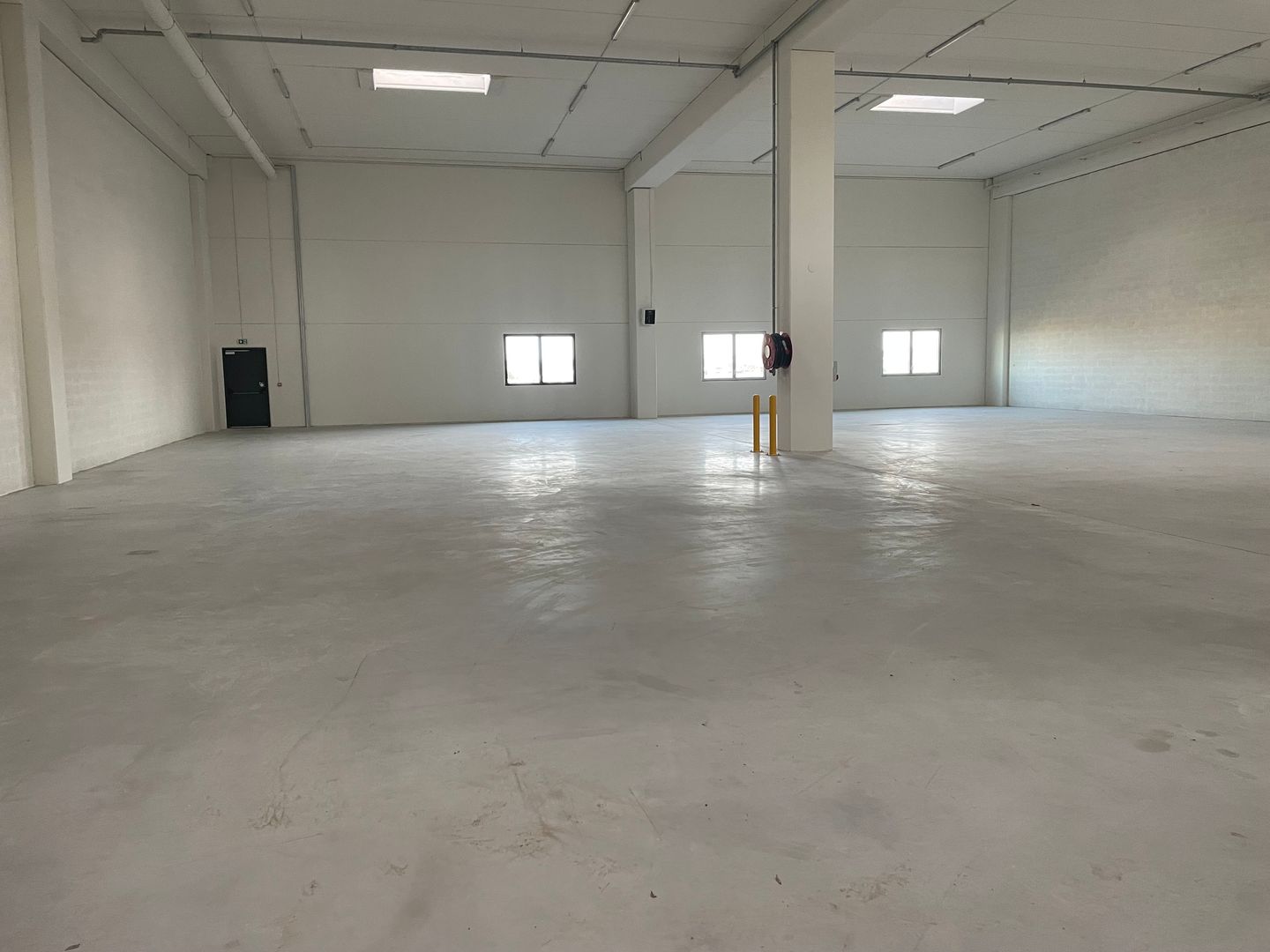 entrepôt de 778m², Bondy (Seine-Saint-Denis)