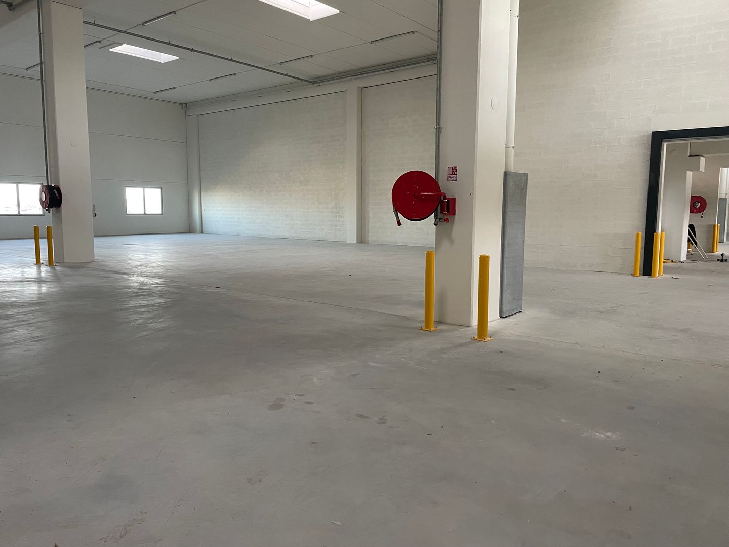 entrepôt de 778m², Bondy (Seine-Saint-Denis)