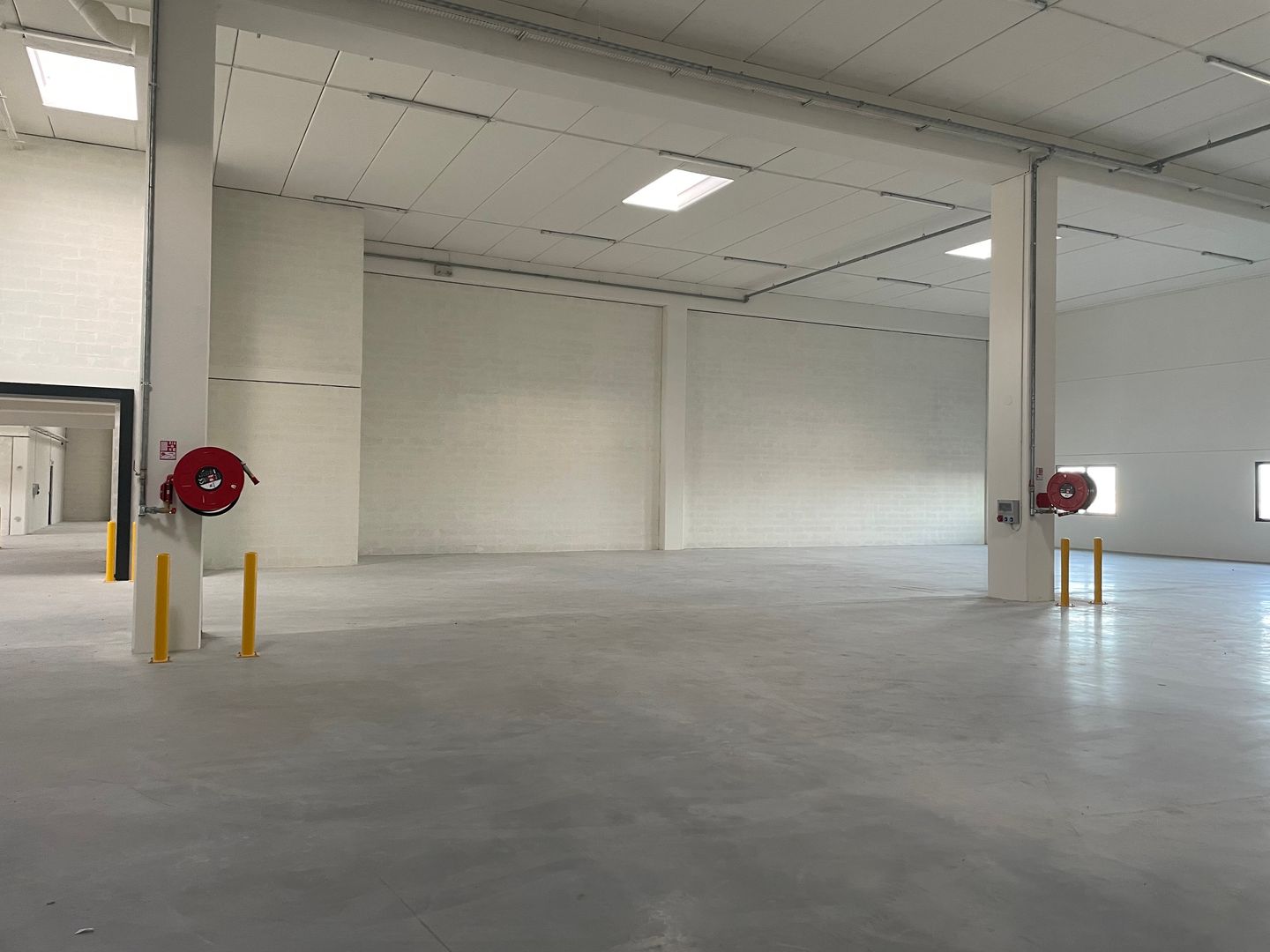 entrepôt de 778m², Bondy (Seine-Saint-Denis)