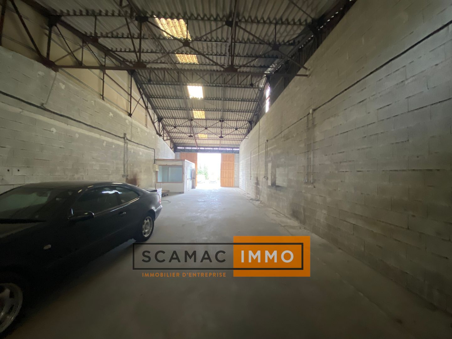local commercial de 140m², La Brillanne (Alpes-de-Haute-Provence)
