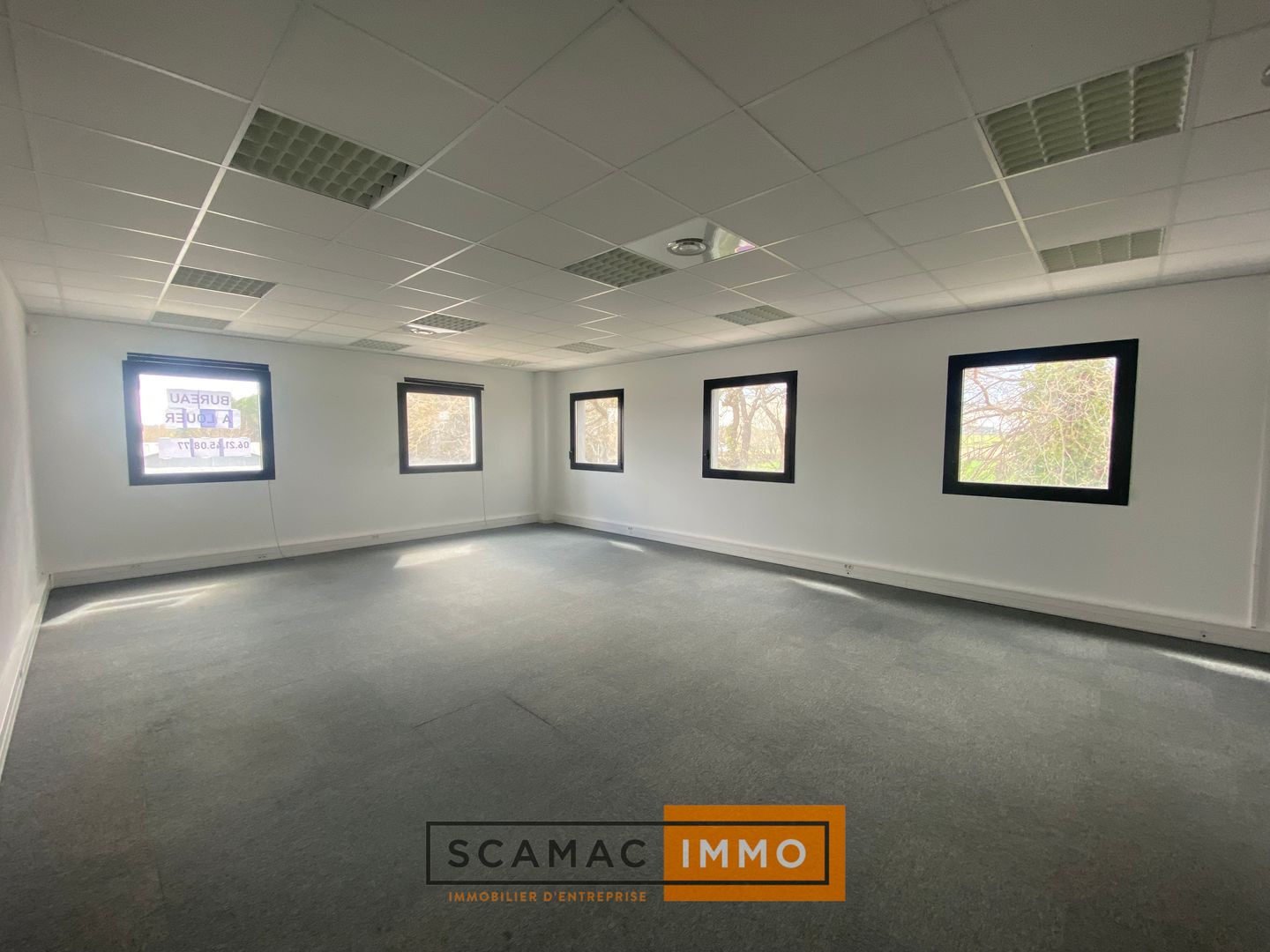 bureau de 65m², Éguilles (Bouches-du-Rhône)