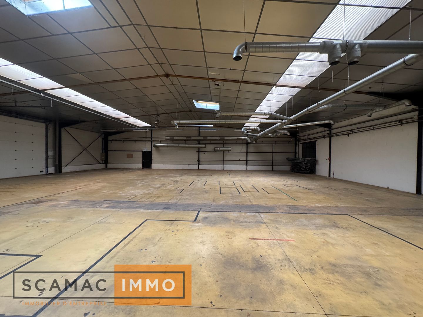 entrepôt de 3 566m², Le Châtelet-en-Brie (Seine-et-Marne)