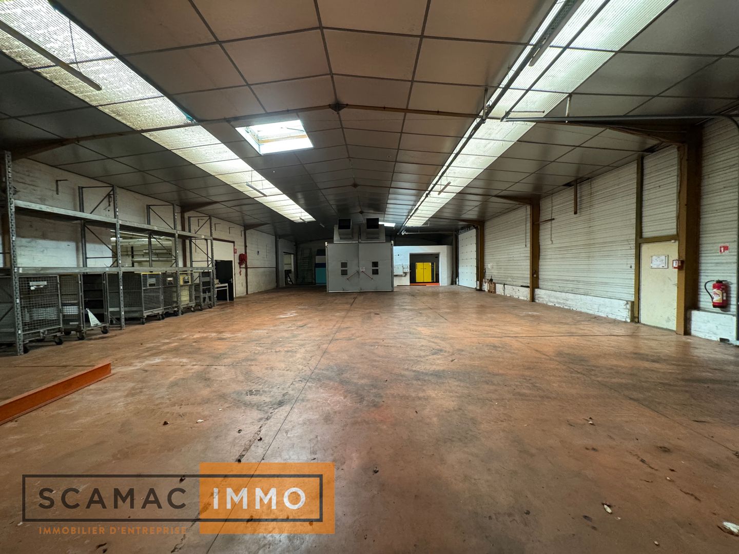 entrepôt de 3 566m², Le Châtelet-en-Brie (Seine-et-Marne)