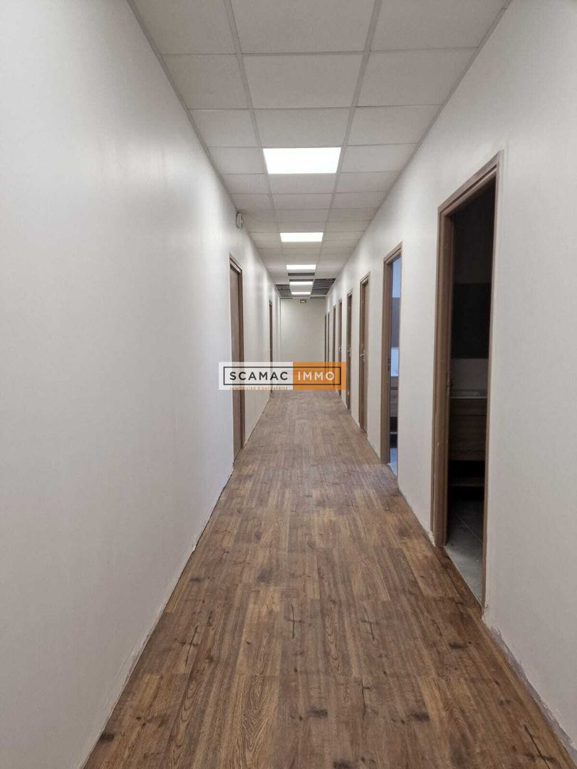 local d'activités de 45m², Montigny-le-Bretonneux (Yvelines)