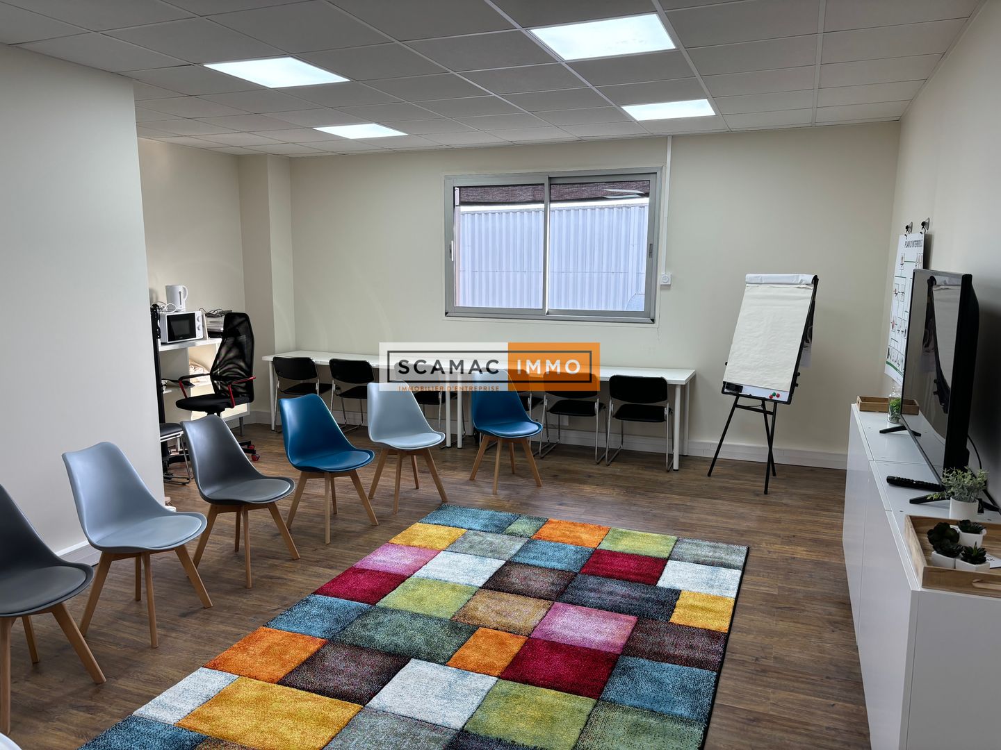 local d'activités de 45m², Montigny-le-Bretonneux (Yvelines)