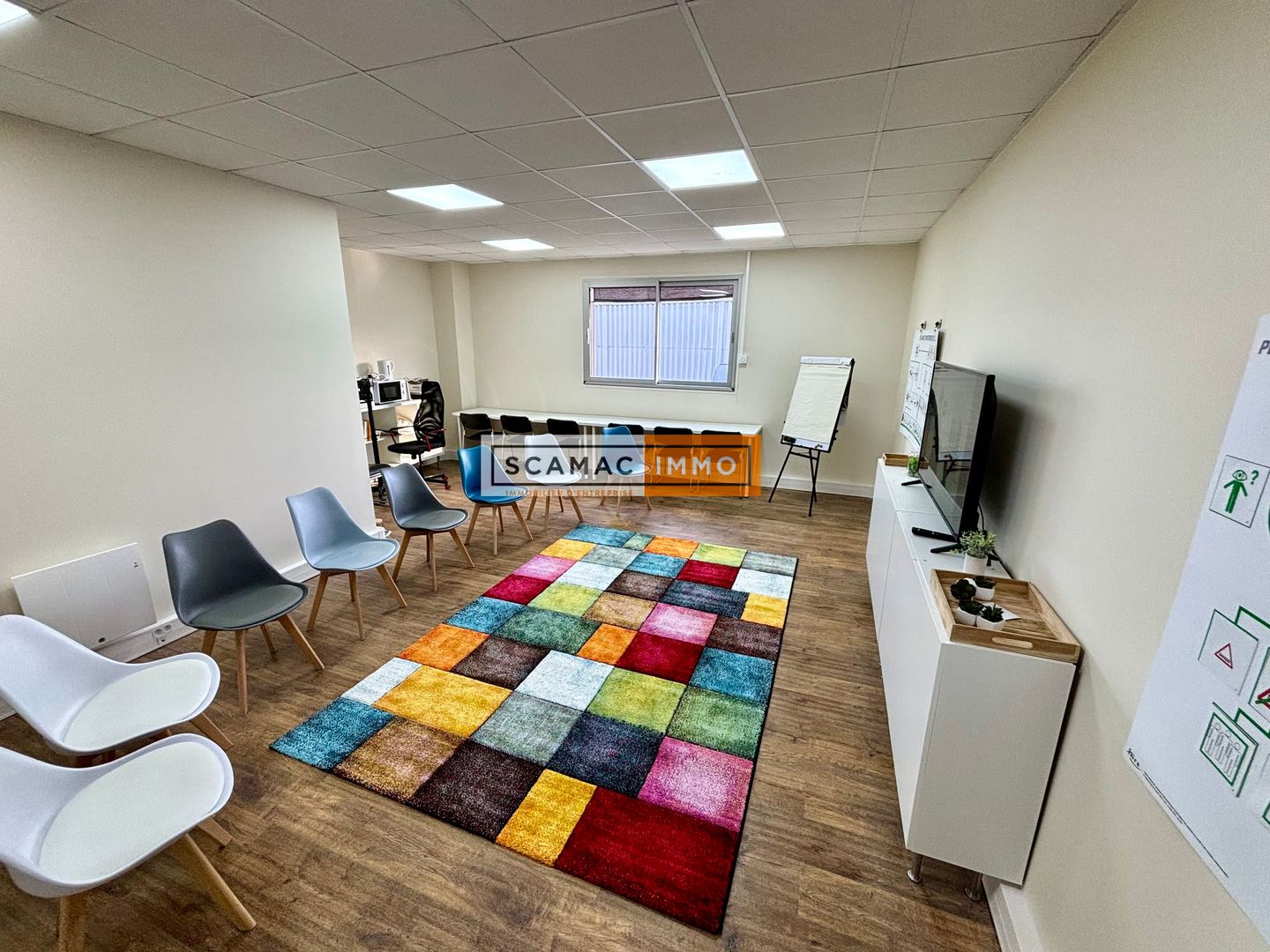 local d'activités de 45m², Montigny-le-Bretonneux (Yvelines)