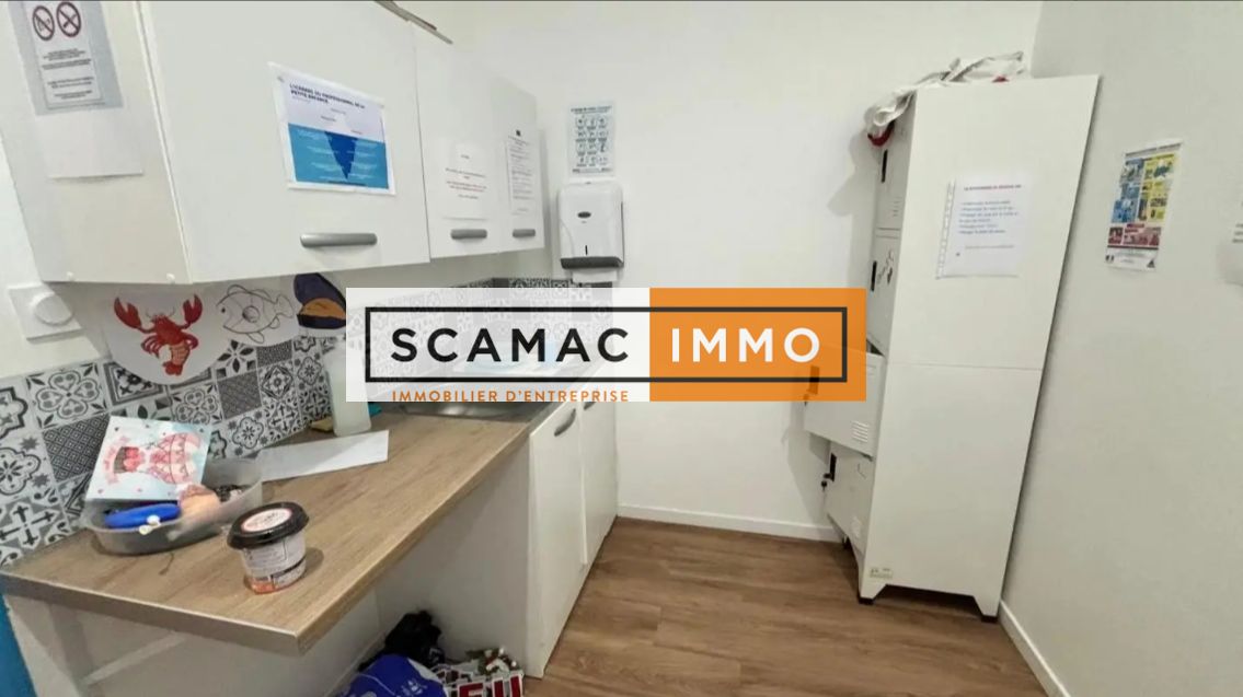 local d'activités de 285m², Montigny-le-Bretonneux (Yvelines)