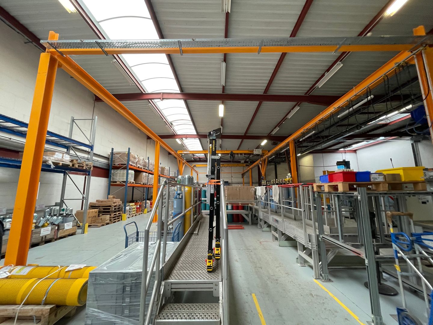 entrepôt de 5&nbsp;836m², Buc (Yvelines)