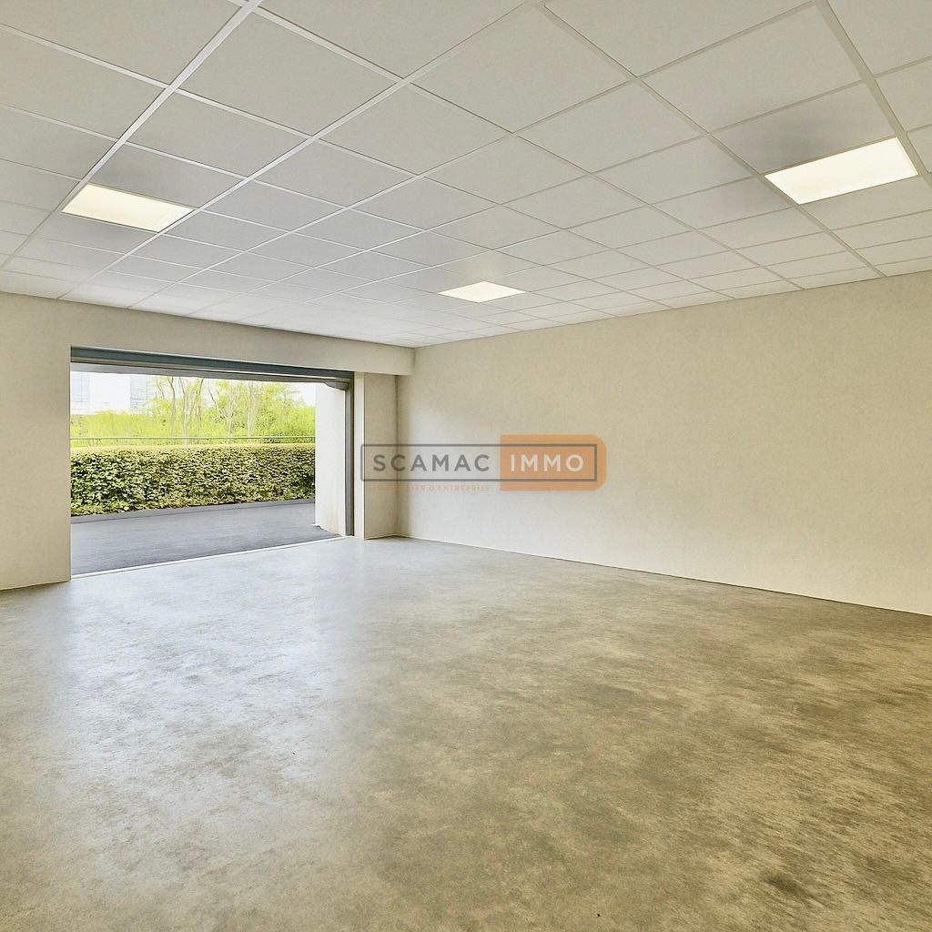 local d'activités de 90m², Puget-sur Argens (Var)