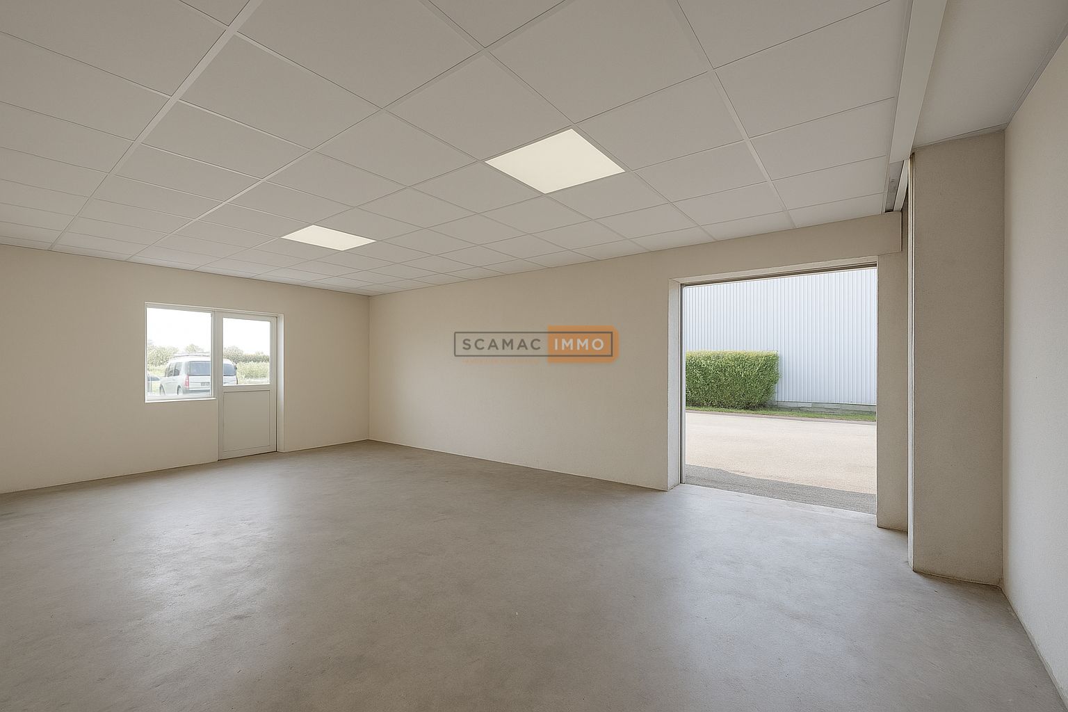 local d'activités de 200m², Puget-sur Argens (Var)