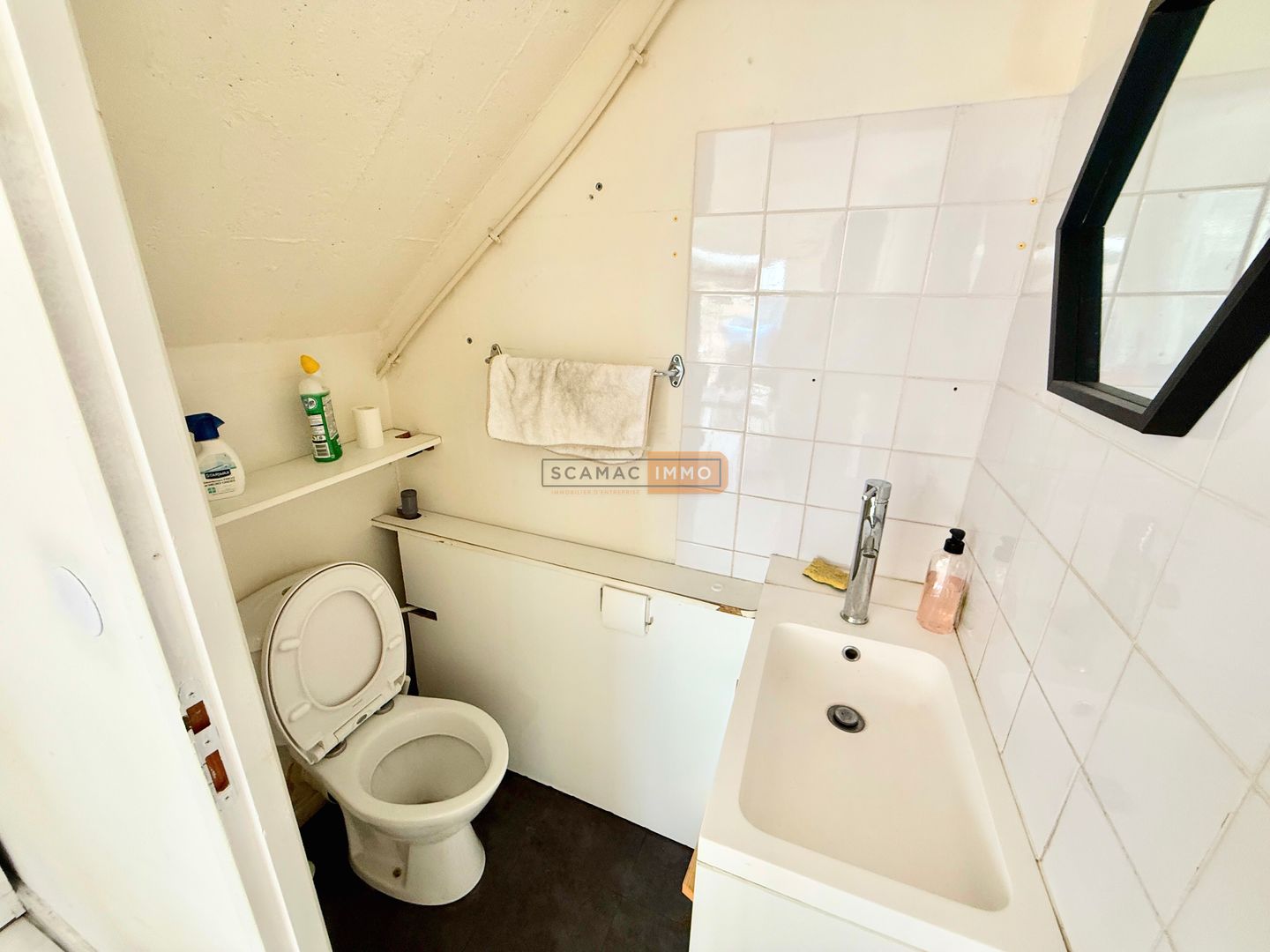 local d'activités de 100m², Puget-sur Argens (Var)