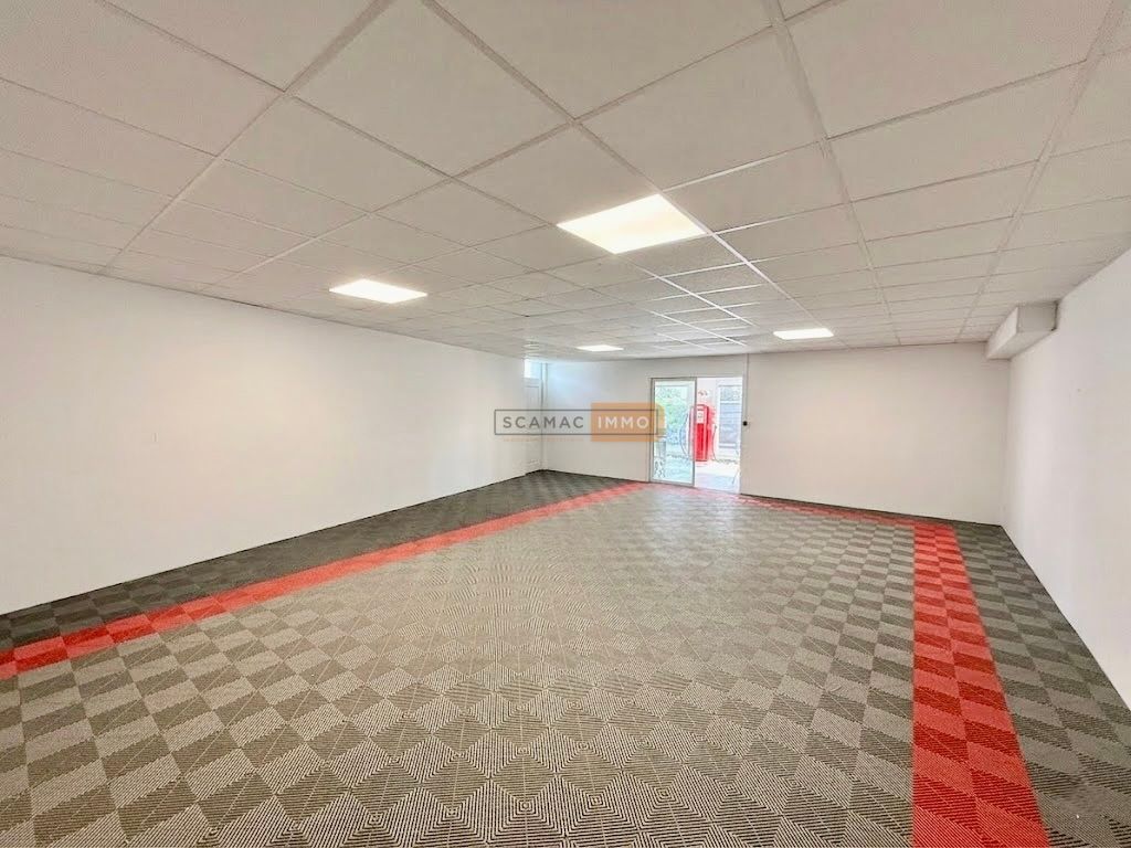 local d'activités de 100m², Puget-sur Argens (Var)