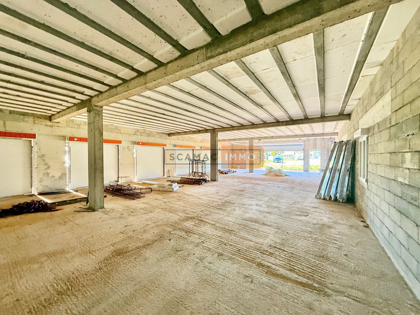 local d'activités de 220m², Vidauban (Var)