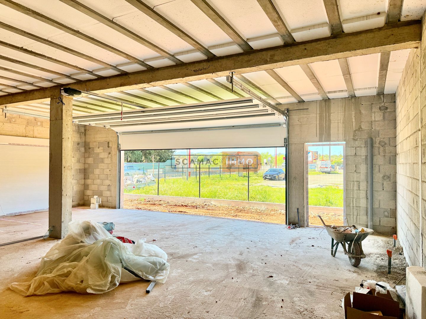 local d'activités de 220m², Vidauban (Var)