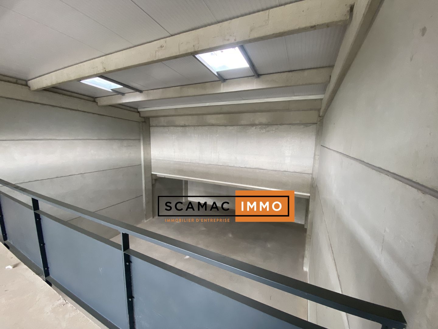 entrepôt de 600m², Cuers (Var)