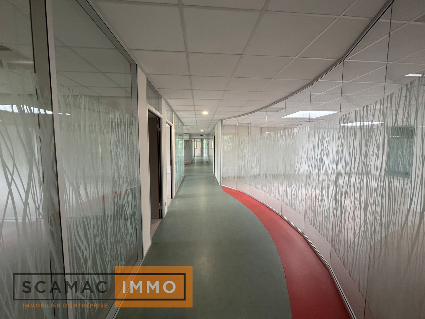 locaux mixtes de 1 526m², Ris-Orangis (Essonne)